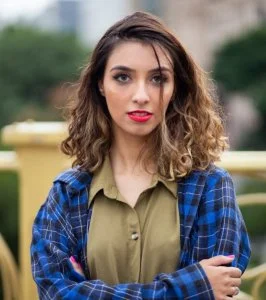 Camisas polo femininas de algodão: eis por que todo mundo continua personalizando-as.