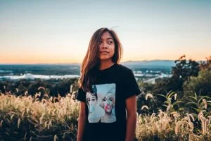Quer uma camiseta personalizada com foto? Veja como criar camisetas personalizadas com fotos em 3 passos.