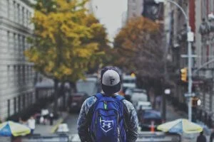 Como personalizar sua mochila: 3 ideias eficazes (para quem não tem talento criativo)