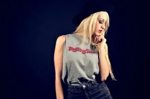 Estoque de camisetas personalizáveis: quando vale a pena?